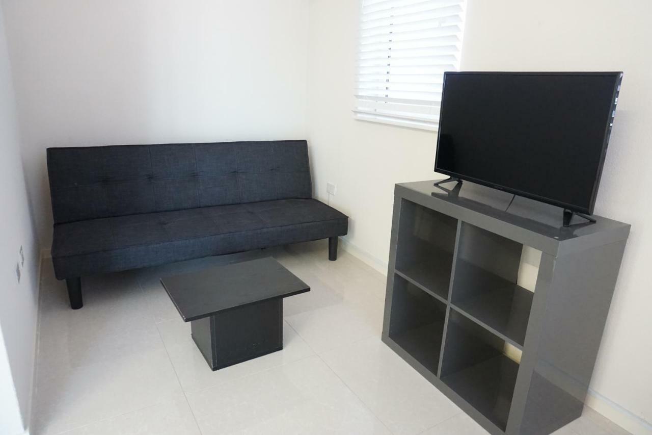 Self Contained Apartment With Private Kitchen Higher Heights, Barbados Christ Church Bagian luar foto