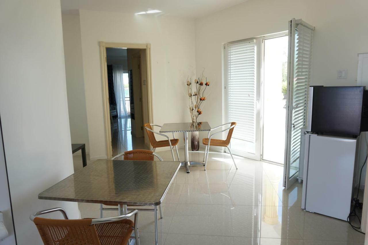 Self Contained Apartment With Private Kitchen Higher Heights, Barbados Christ Church Bagian luar foto