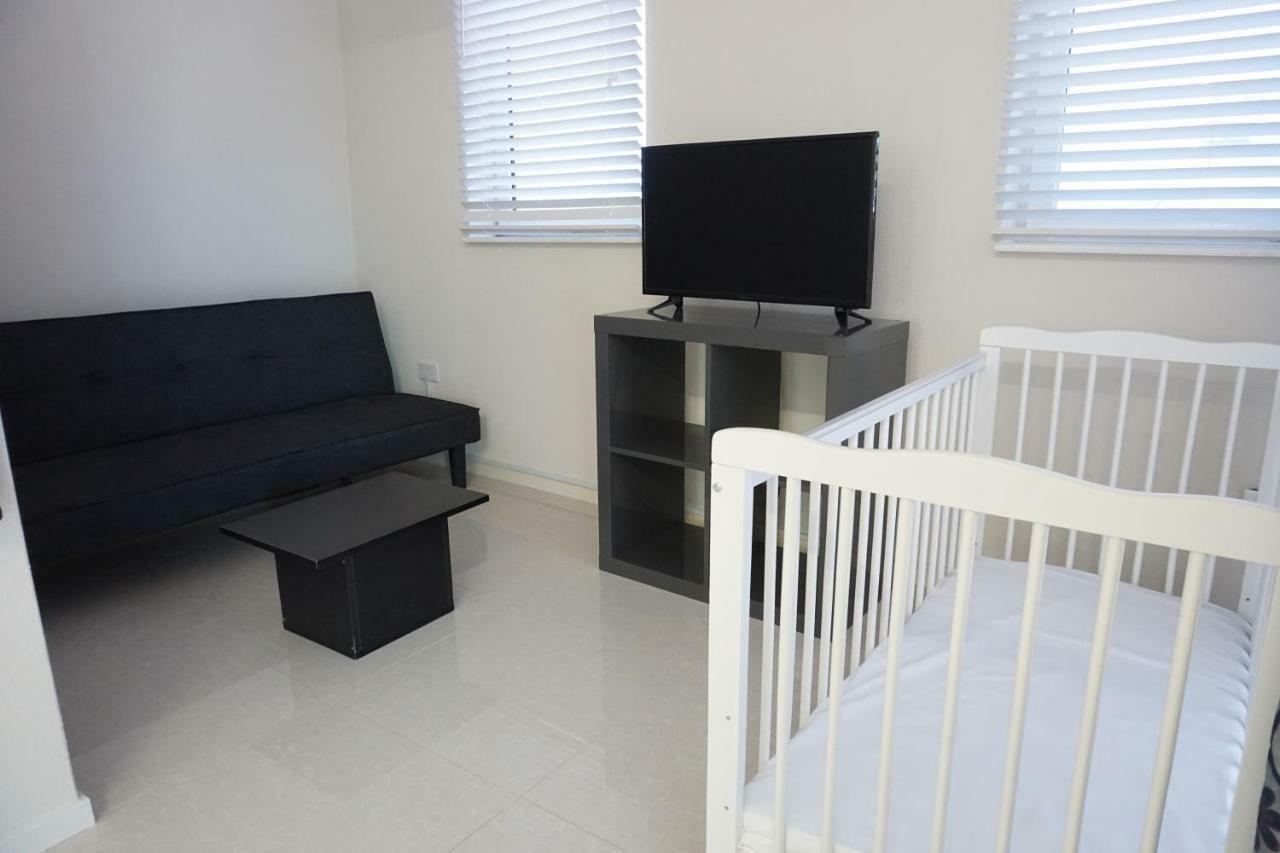 Self Contained Apartment With Private Kitchen Higher Heights, Barbados Christ Church Bagian luar foto