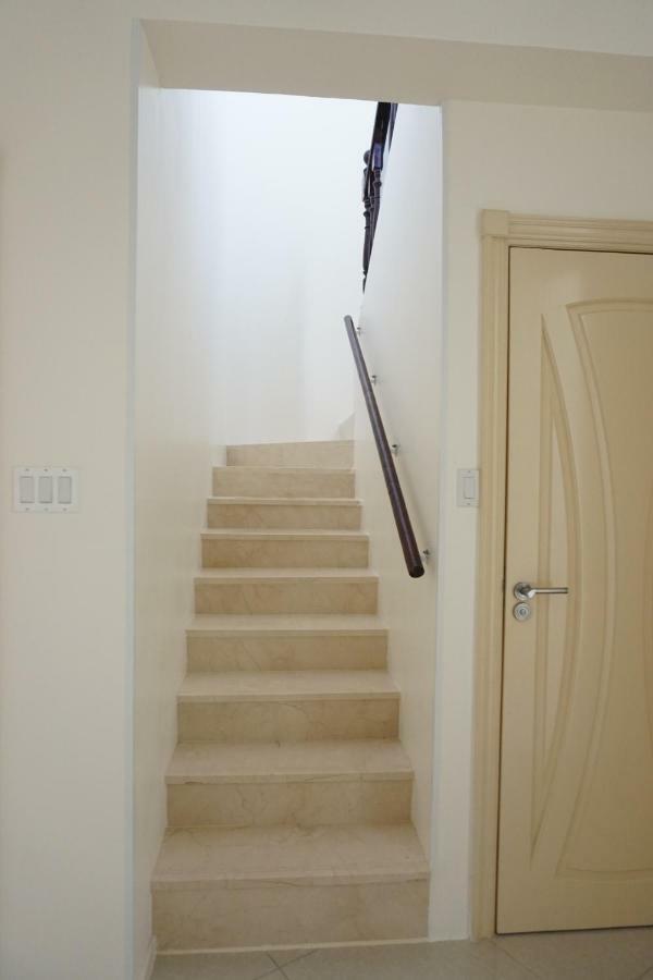 Self Contained Apartment With Private Kitchen Higher Heights, Barbados Christ Church Bagian luar foto