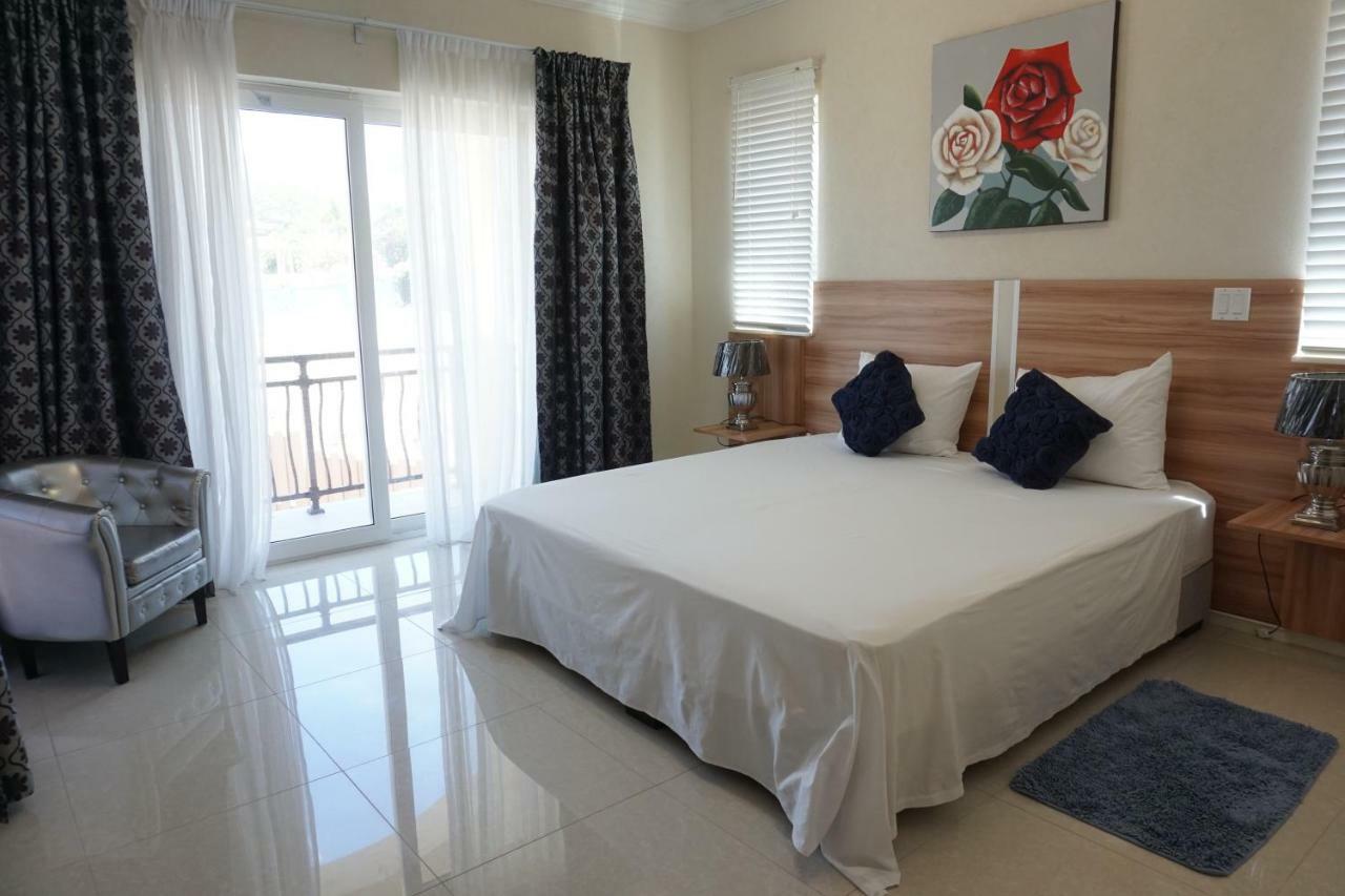 Self Contained Apartment With Private Kitchen Higher Heights, Barbados Christ Church Bagian luar foto