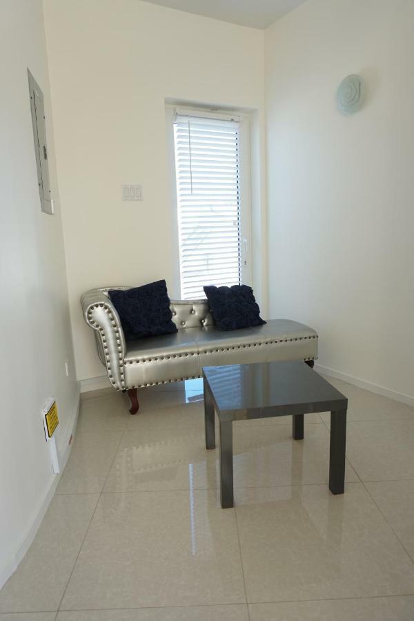 Self Contained Apartment With Private Kitchen Higher Heights, Barbados Christ Church Bagian luar foto