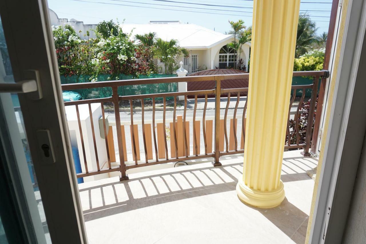 Self Contained Apartment With Private Kitchen Higher Heights, Barbados Christ Church Bagian luar foto